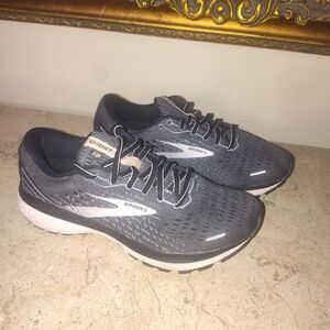 Brooks Ghost 13 Gray Running Shoes